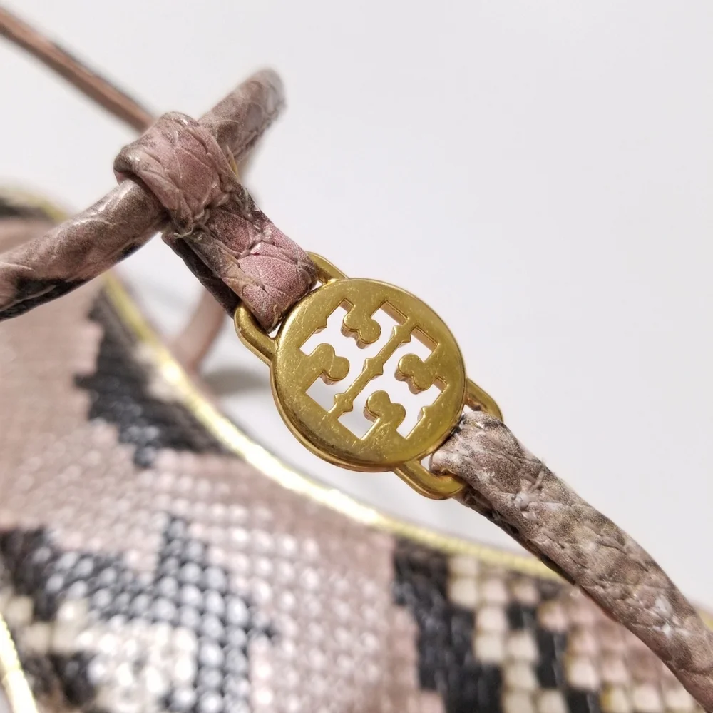 NIB Tory Burch Emmy Snake Printed‎ Leather T-Strap Flat Sandal in Misty Rose